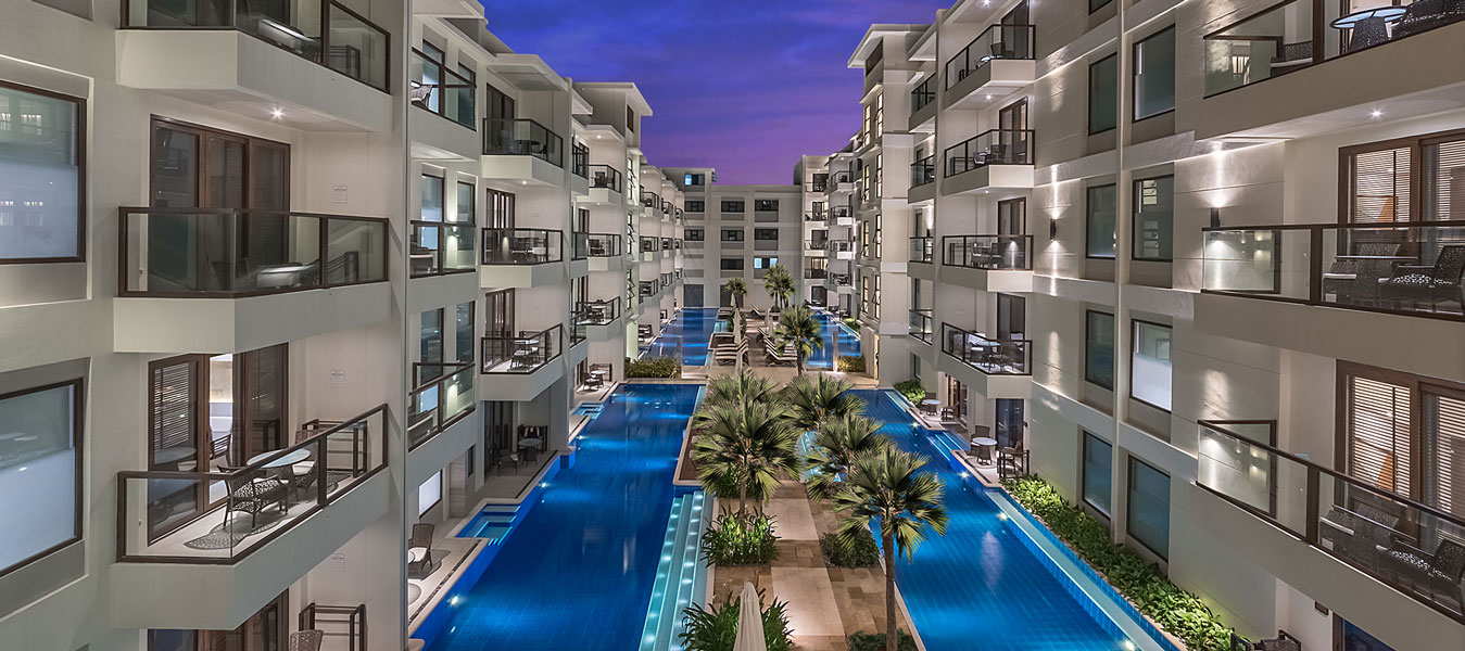 swimming pool in malay